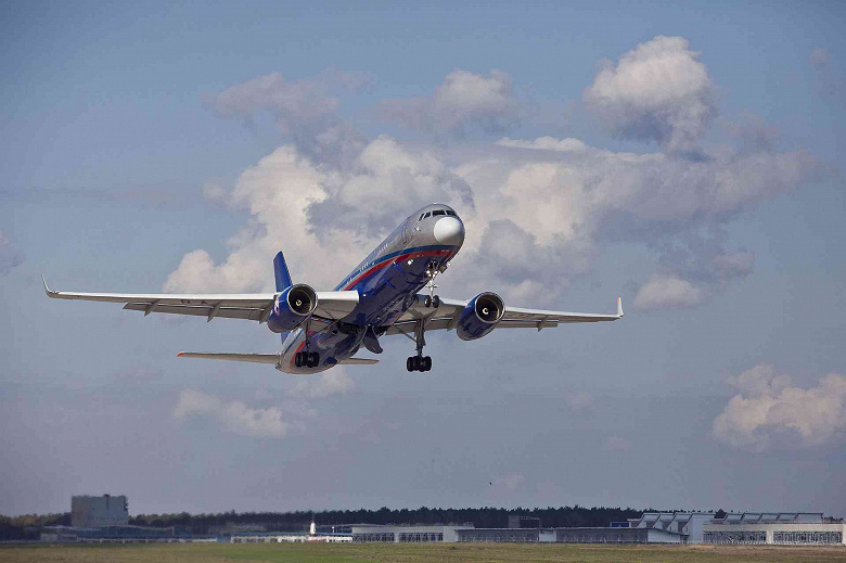 «Аэрофлот» перейдёт с Boeing и Airbus не на SSJ New и МС-21, а на Ту-214?